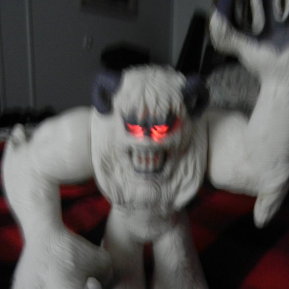 Vintage Matchbox Snow Monster Yeti red glow eyes & sound - Picture 2 of 6